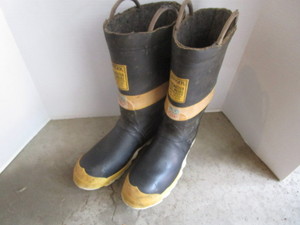 lot 29 image: RangeFire Marshall Boots, Sz 11