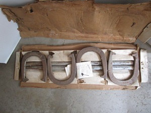 lot 32 image: Throwing Horseshoes