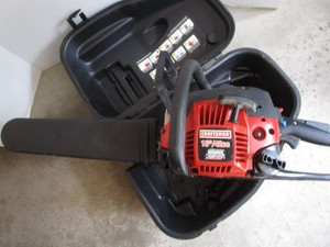 lot 33 image: Craftsman Chainsaw