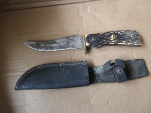 lot 53 image: Imperial Hunting Knife