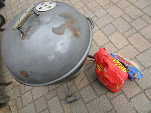 lot 66 image: Weber Grill & Charcoal