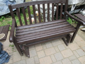 lot 4 image: Porch Glider