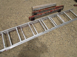 lot 70 image: Aluminum Ext Ladder, Sawhorses