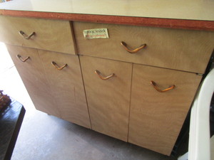 lot 14 image: Storage Cabinet