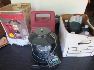 lot 104 image: Coleman Lantern, 1lb Tanks