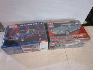lot 125 image: Model Kits, Skill II
