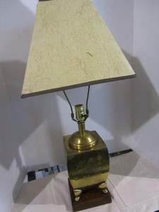 lot 22 image: Brass Lamp. Asian Thema