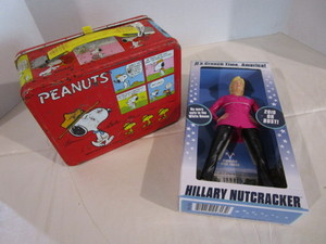 lot 150 image: Hillary Nutcracker, Vintage Peanuts Lunchbox