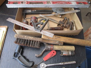 lot 160 image: Handyman Tools