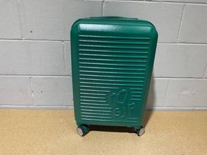 lot 215 image: Sarah Jessica Parker 22 Inch Signature Hardside Expandable Large Checked Spinner Suitcase