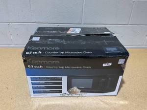 lot 226 image: Kenmore 0.7 cu-ft Microwave