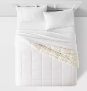 lot 498 image: Faux Shearling Washed Microfiber Reversible Comforter White TwinTwin XL - Room Essentials