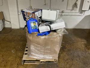 lot 908 image: Wholesale Pallet of Miscellaneous Items