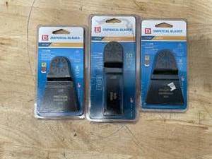 lot 47 image: lot of 3 Imperial Blades Package