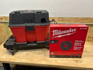 lot 27 image: MILWAUKEE M18 FUEL 6 Gal. Cordless WetDry Shop Vacuum with Filter, Hose, and Accessories (Tool Only)