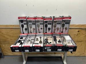 lot 131 image: KWIKSET Lot of 12- Front Door LockEntry Sets