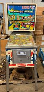 Williams Grand Prix Pinball Machine-Turns on Lights and Sounds