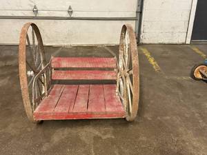lot 7 image: Vintage Wagon