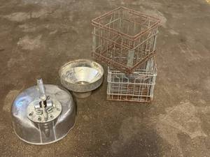 lot 8 image: Vintage Surge Milker, Creamer & Crates