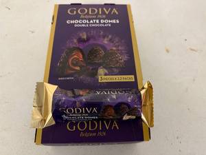 lot 43 image: MM. 12x Godiva Chocolate Domes Double Chocolate
