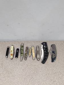 ASSORTED POCKET KNIVES