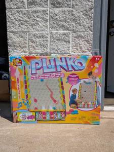 lot 34 image: PLINKO GAME