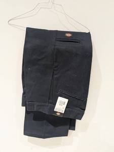 lot 73 image: NEW DICKIES LOOSE FIT KHAKI PANTS 3030 BLUE