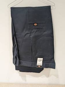 lot 75 image: NEW DICKIES LOOSE FIT KHAKI PANTS 3834 BLUE