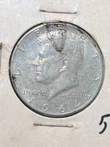 lot 46 image: 1964 US KENNEDY HALF DOLLAR