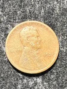 lot 90 image: 1921-S US WHEAT CENT