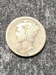 lot 96 image: 1921 US MERCURY DIME