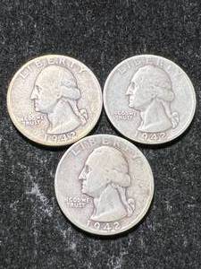 lot 102 image: 3 US WASHINGTON QUARTERS 1942P-D-S