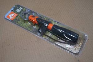 lot 58 image: Ozark Trail 8 Fish Lip Gripper