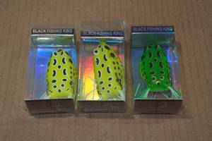 lot 81 image: 3 Black Fishing King Lures
