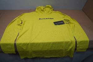 lot 94 image: Blackfish Angler Mens UPFCooling Hooded Long Sleeve - Large