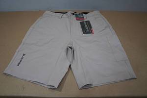 lot 104 image: Blackfish Mens Casual Shorts - Size 32