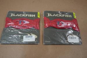 lot 106 image: 2 Blackfish Cooltech UPF Guide Sun Gaiters - Red