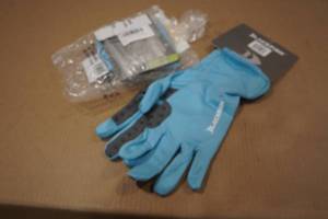 lot 108 image: 2 Pairs of Blackfish Guide Sun Shade Gloves - Large