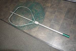 lot 112 image: Cabelas 88 Collapsible Fishing Net