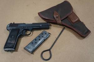 lot 3 image: Zastava Model M57 7.62 x 25mm Tokarev Semi-Auto Pistol - 2 Magazines