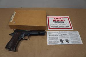 lot 5 image: Star Model Super 9mm Semi-Auto Spanish Police Pistol