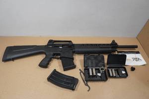 lot 20 image: Rock Island Armory VR60 12 Gauge Semi-Auto Shotgun - 2 Magazines