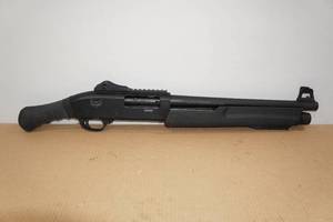 lot 22 image: Emperor Duke 12 Gauge Pump-Action Shotgun - 14 Barrel