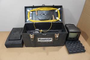 lot 33 image: WranglerCam Underwater Camera with Screen and Case