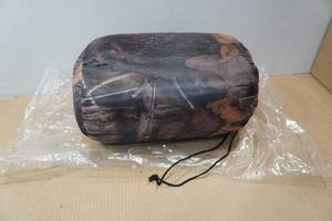 lot 173 image: Camo Sleeping Bag
