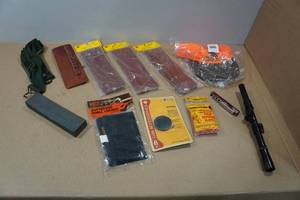 lot 181 image: Assorted GunHunting Accessories