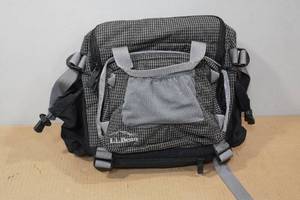 lot 203 image: LL Bean Day Trekker Belt Bag
