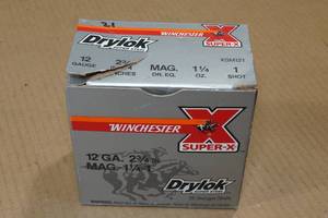lot 304 image: 21 Winchester Drylok 12 Gauge 3 Magnum Steel 1 Shot Shotshells