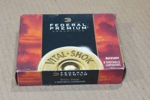 lot 323 image: 5 Federal Vital-Shok 12 Gauge 3-12 Magnum 00 Buck Shot Shotshells