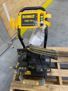 lot 12 image: DEWALT 1500 PSI Electric Pressure Washer